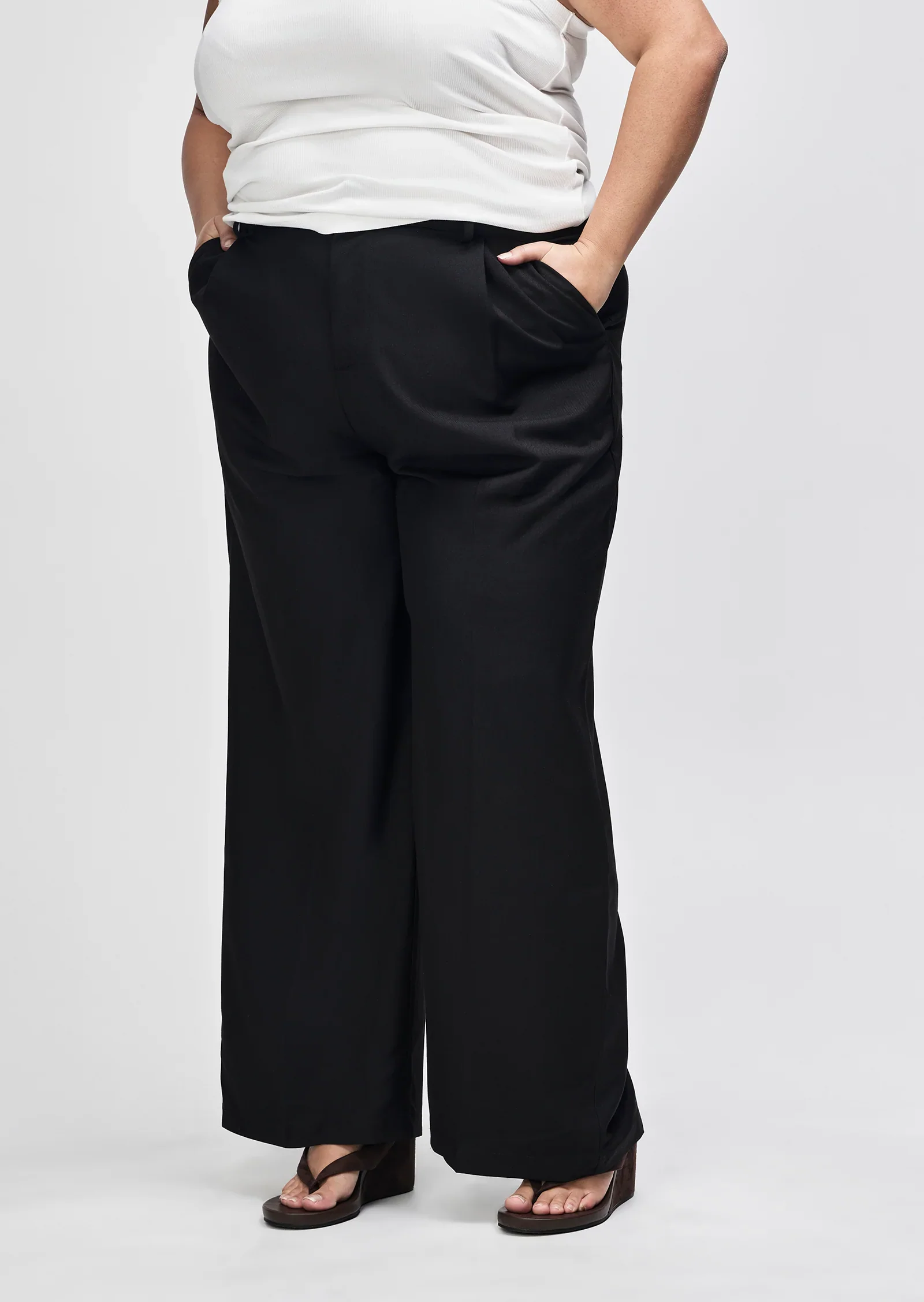 Evette Trouser in Black - Image 8
