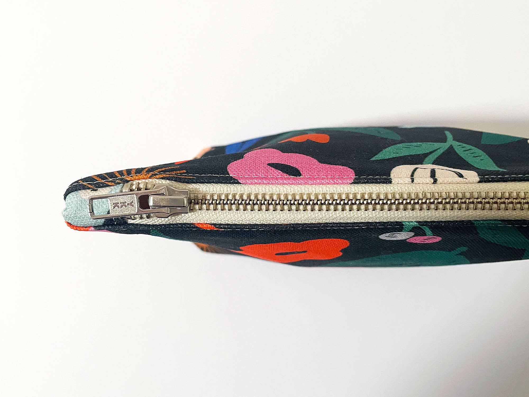 Handmade Fabric Zip Purse - Floral Pop - Image 4