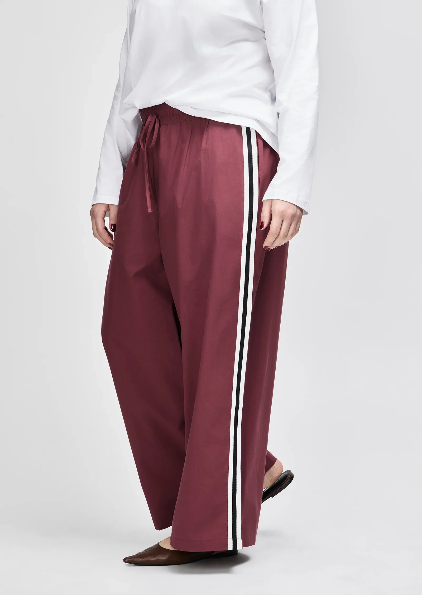 Harlow Pant in Burgundy - Image 4