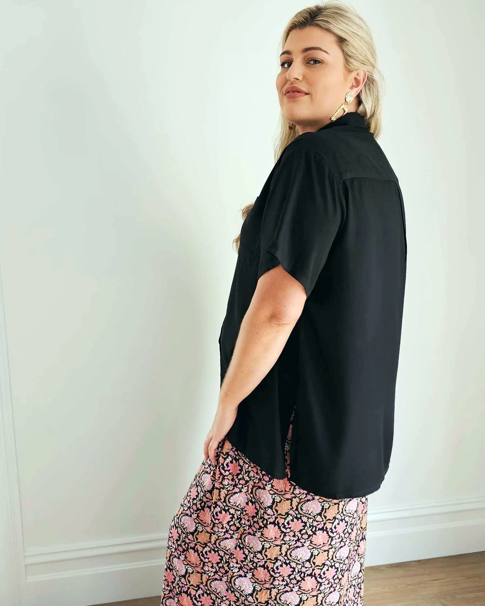 Harvest Shirt in Black - Image 11