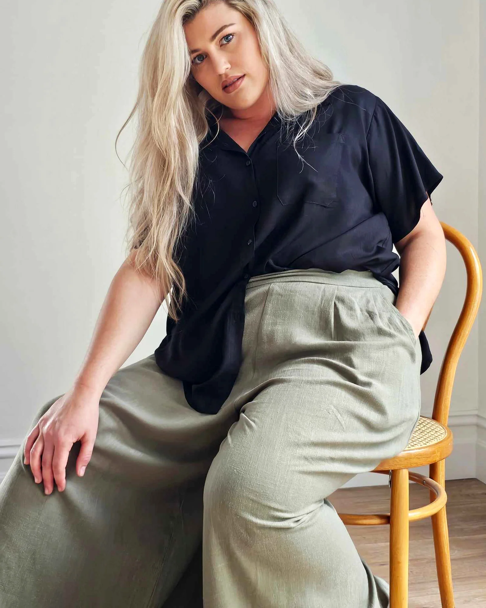 Harvest Shirt in Black - Image 3