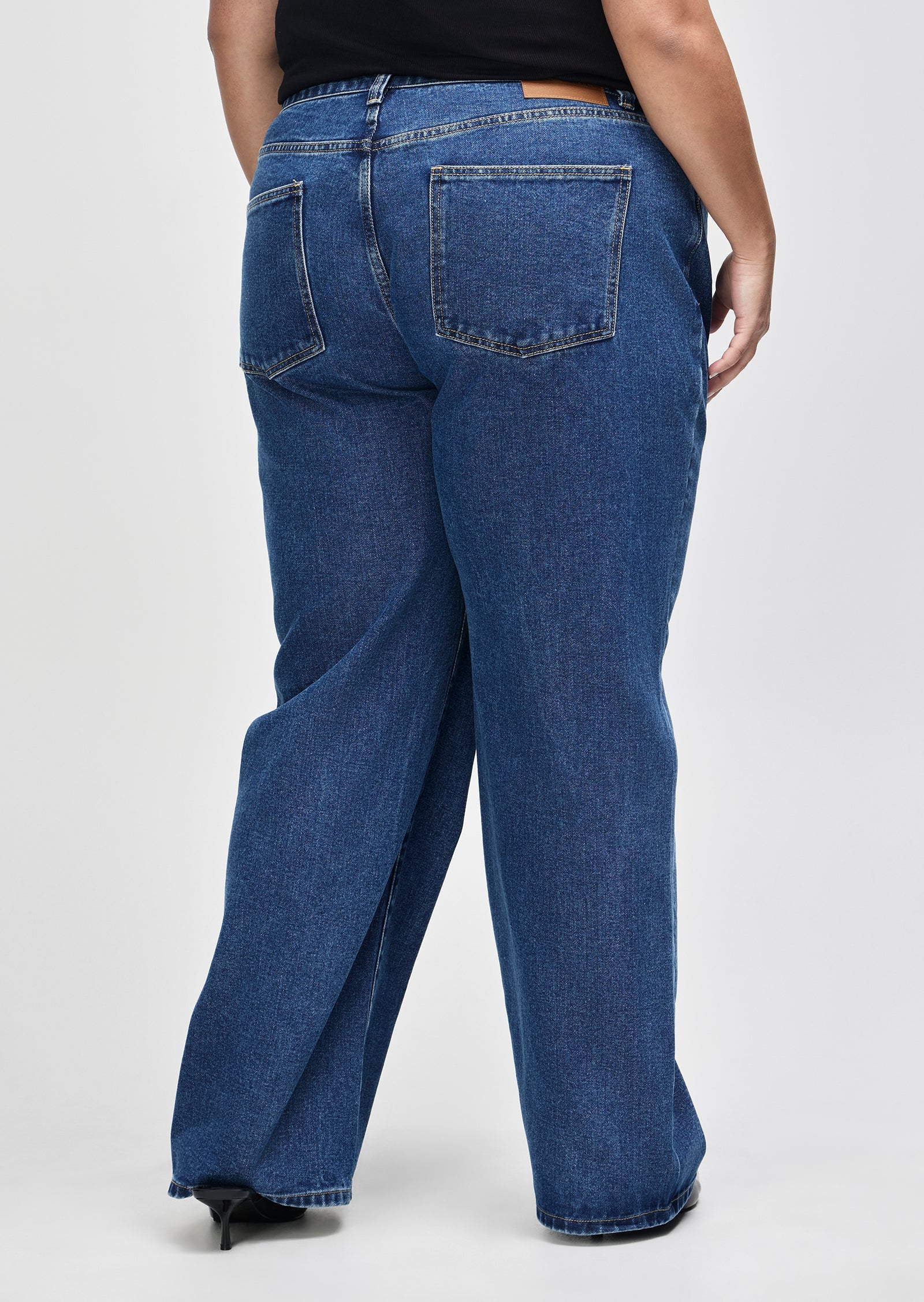 Henri High Waisted Straight Leg Jean - Indigo - Image 9