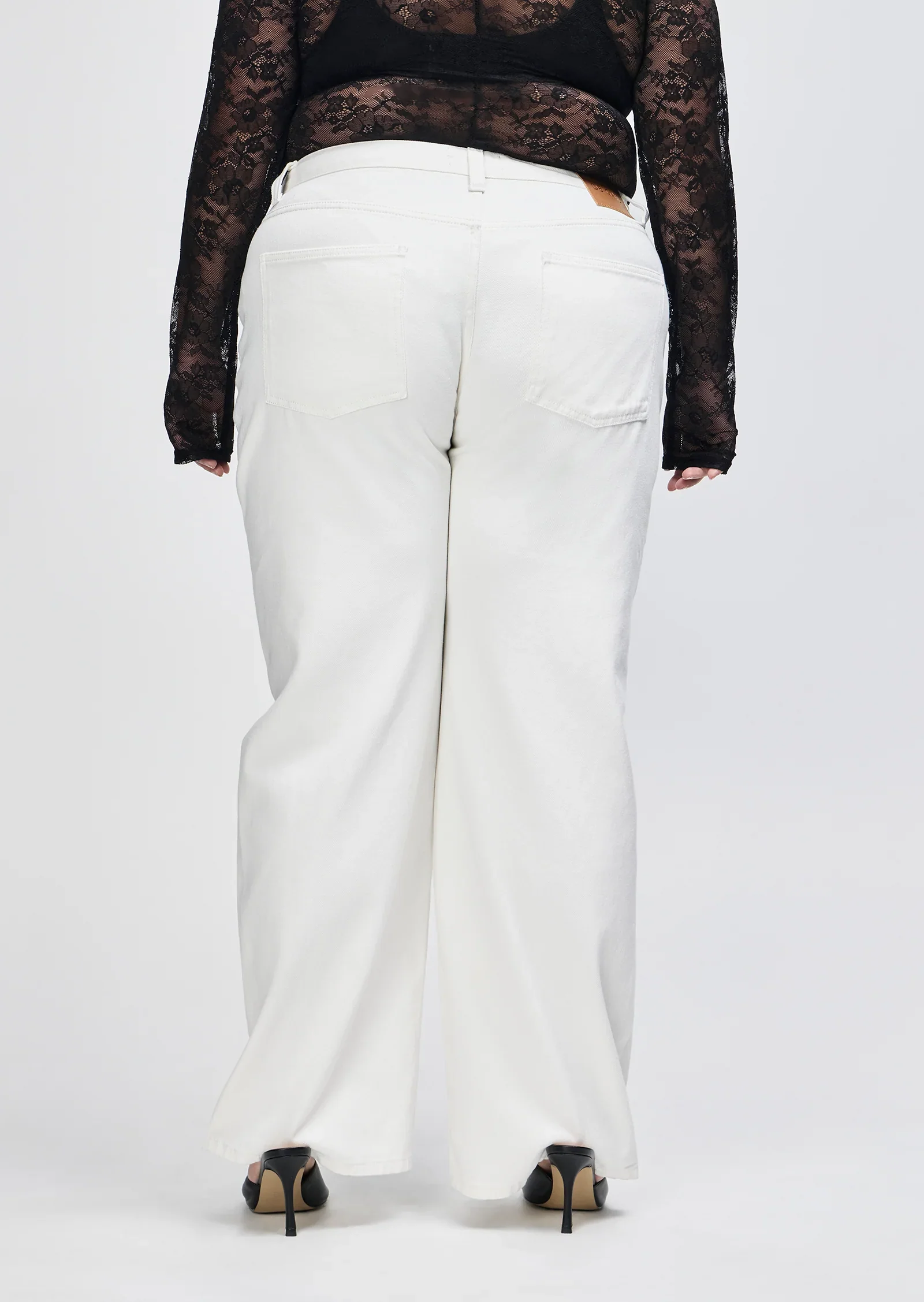 Henri High Waisted Straight Leg Jean - White - Image 10