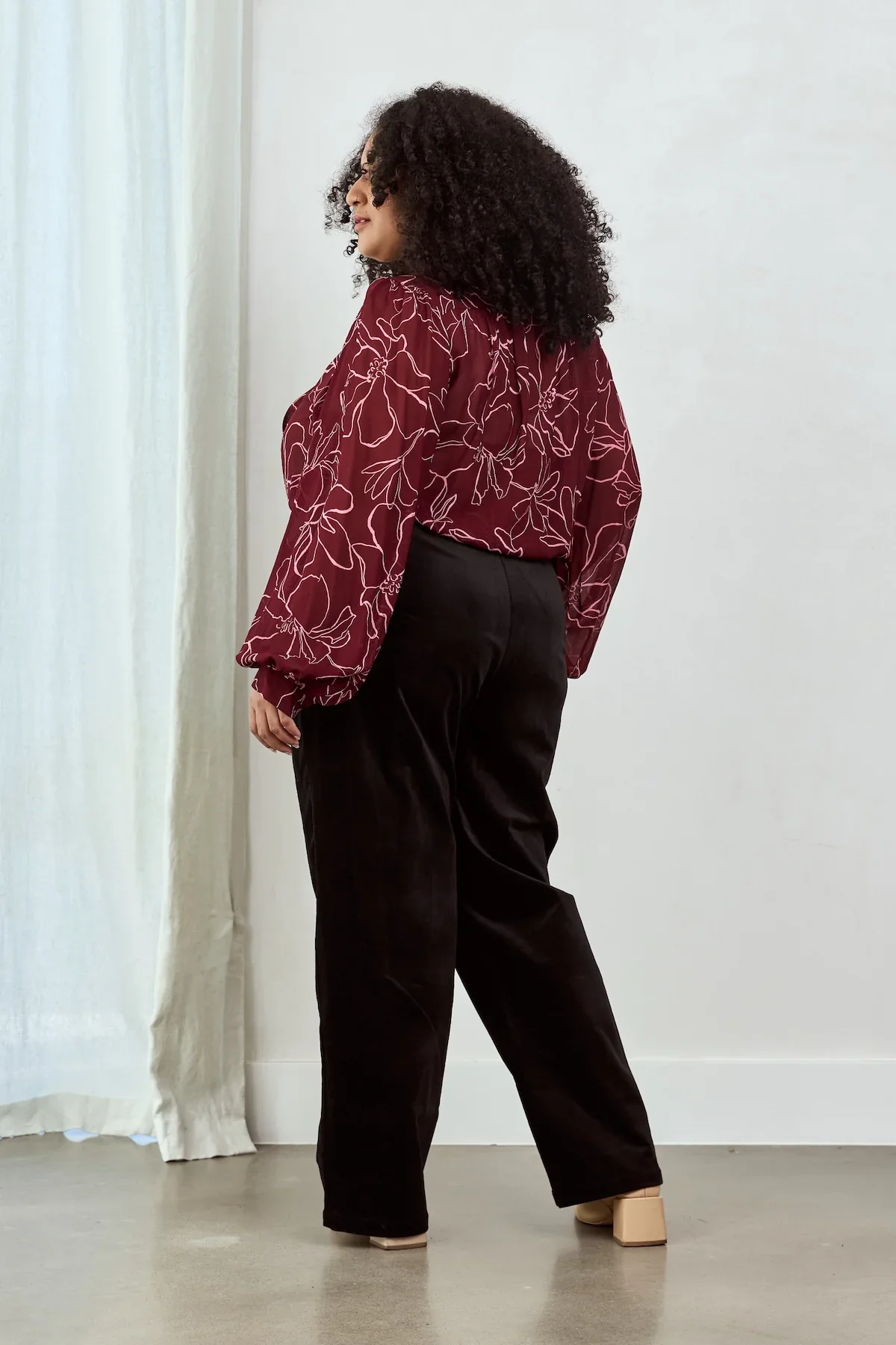 Magnolia Tie Neck Blouse - Image 4