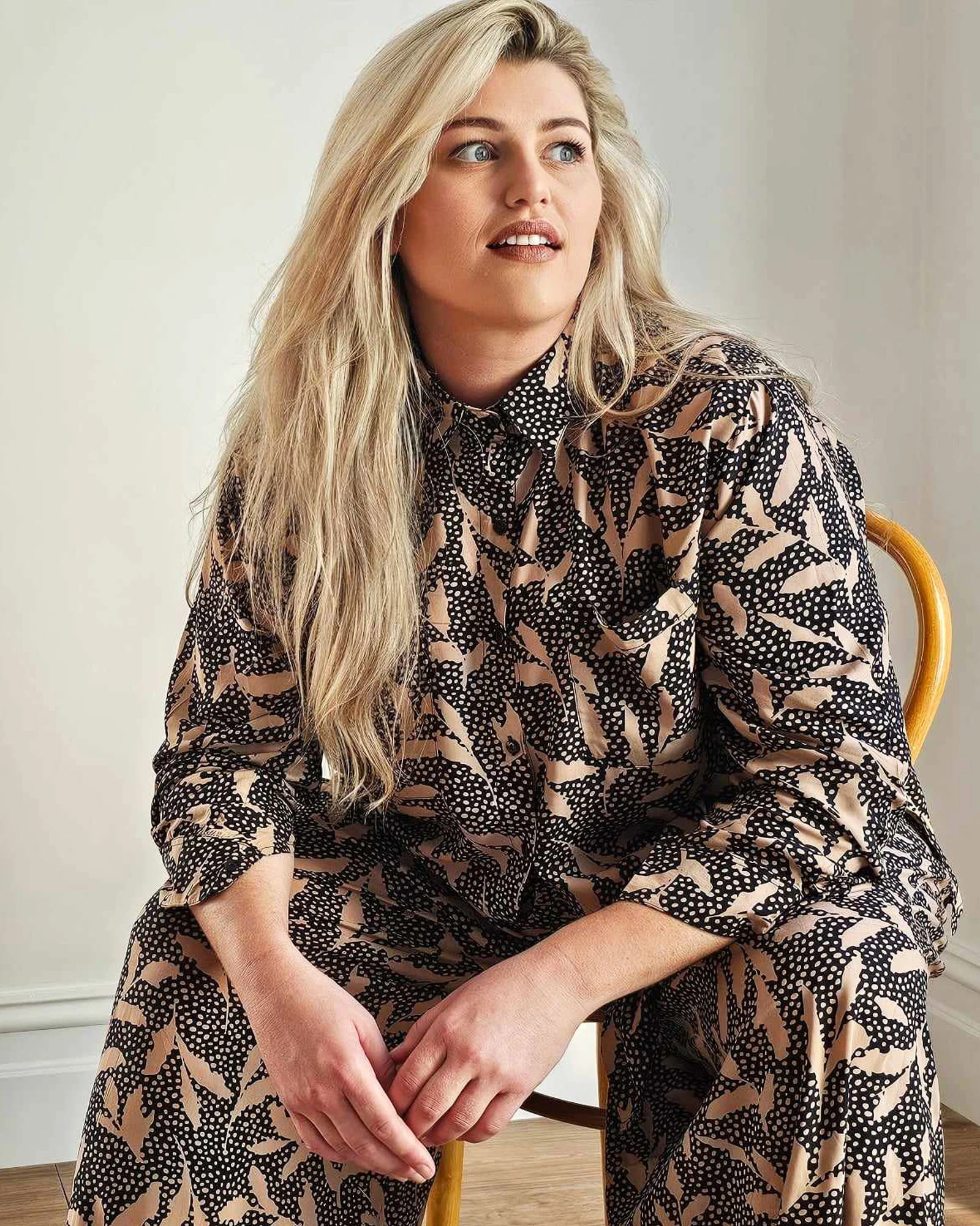 Nina Shirt in Leaf Multi - Image 6